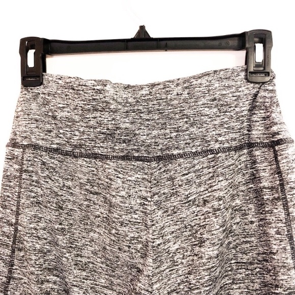 Thrill Performance Heather Gray Open Leg Leggings - Picture 3 of 4